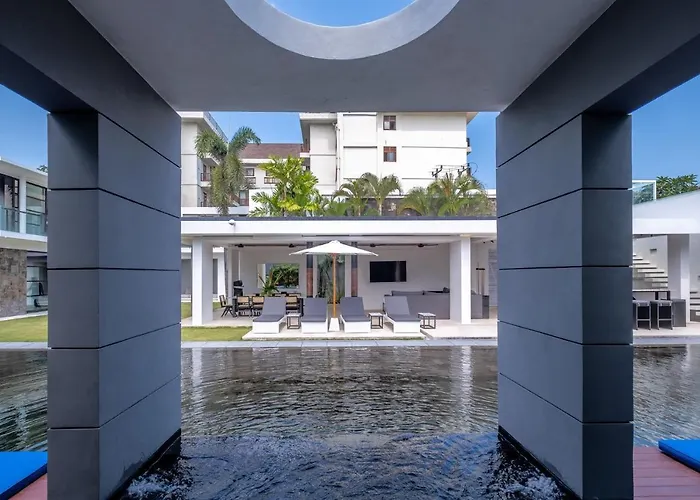 Villa Aqua