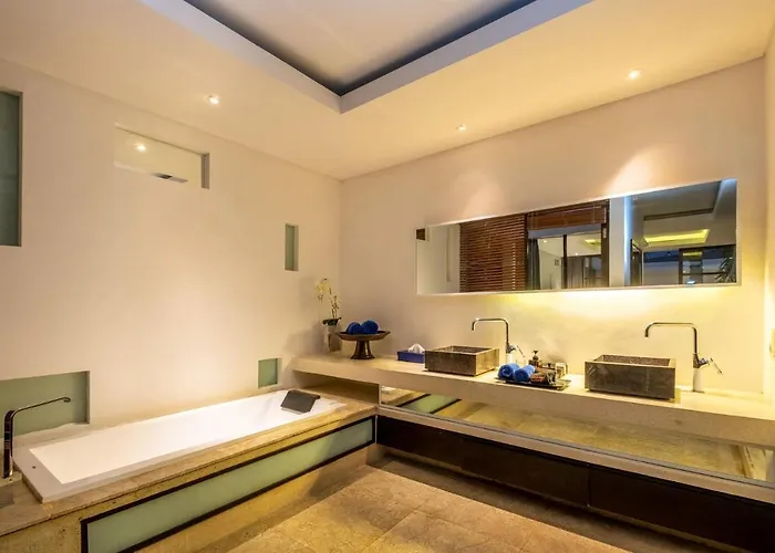 Aqua Villa