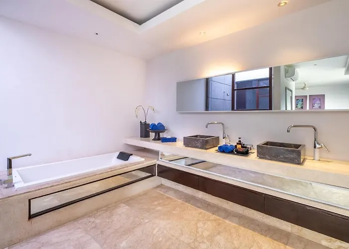Aqua Villa